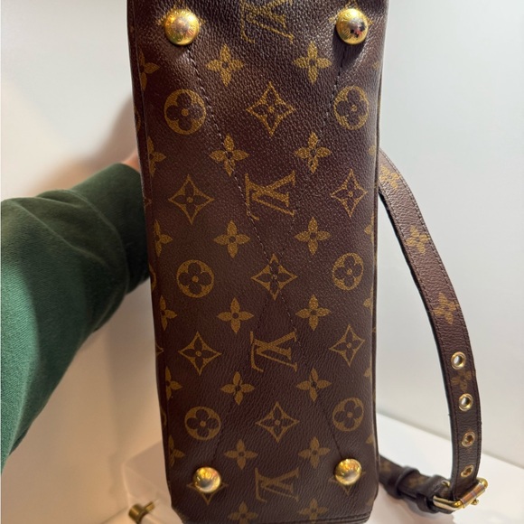 Louis Vuitton Brown Monogram Pallas Shoulder Bag MM - Picture 9 of 16